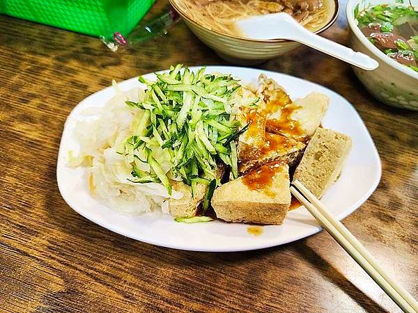 食話食說298：基隆美食！阿根臭豆腐，武嶺街商圈美食，情人湖