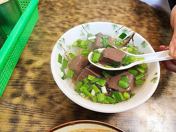 食話食說298：基隆美食！阿根臭豆腐，武嶺街商圈美食，情人湖