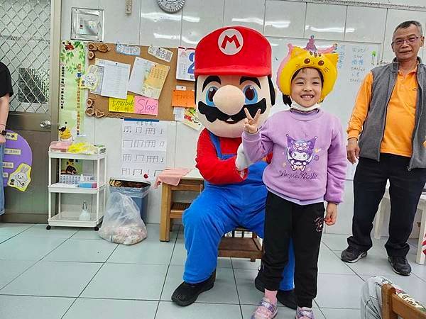 將記就記7：送漢堡到方濟幼兒園！漢堡工坊公益旅行團2O24年