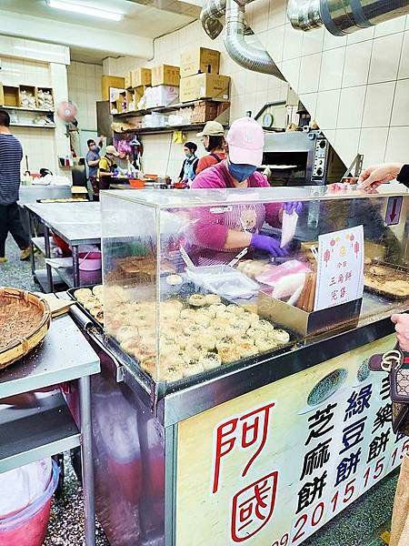 食話食說310：基隆美食！阿國碳烤燒餅，基隆火車站必吃燒餅，