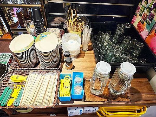 台北美食！士林串燒，士林夜市燒烤新選擇，創意食材新鮮多元，內