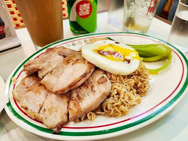 桃園港式茶餐廳！永芯茶檔茶餐廳桃園南平店，復古港式茶餐廳，中