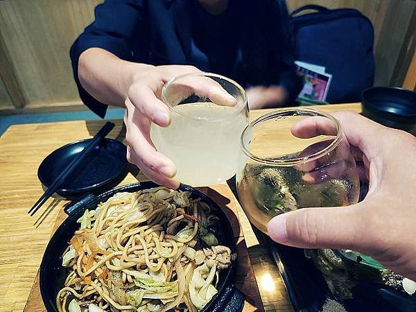 台北居酒屋推薦！玖酒井食事町，東京飲爆只要399元，享受經典