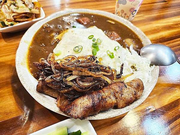 台北美食！肥滋滋牛肉麵專門店Fat Beef Noodles