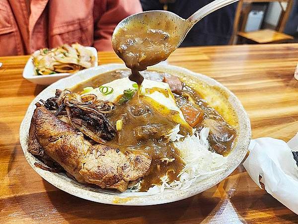 台北美食！肥滋滋牛肉麵專門店Fat Beef Noodles