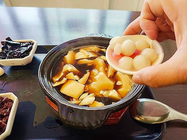 食話食說359：宜蘭美食！原來豆花可以這樣吃，最有儀式感的火
