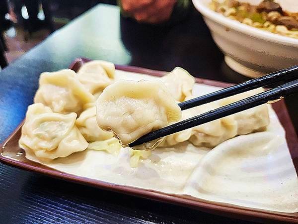 食話食說373：基隆美食！牛膳坊，夢幻水族館牛肉麵店，全台5