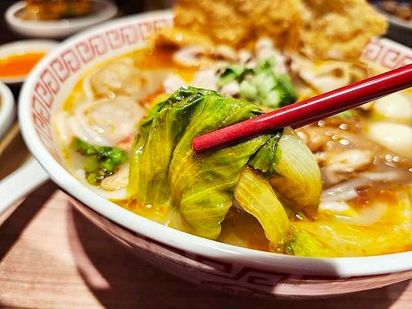台北美食！螺螄福rose food正宗柳州螺螄粉信義店，台北
