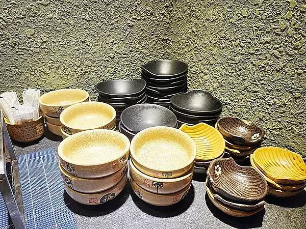 台北麻辣鍋推薦！四川龍府放感情，正宗四川風味麻辣鍋，搭配道地