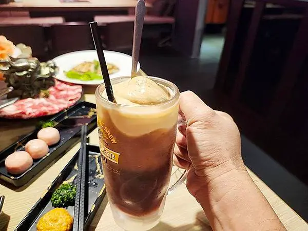 台北麻辣鍋推薦！四川龍府放感情，正宗四川風味麻辣鍋，搭配道地