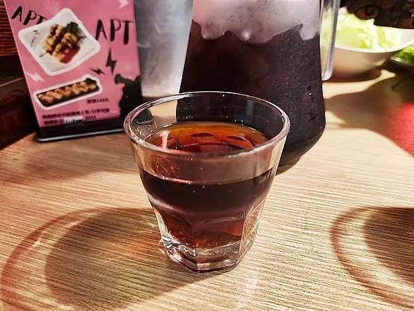 台北麻辣鍋推薦！四川龍府放感情，正宗四川風味麻辣鍋，搭配道地