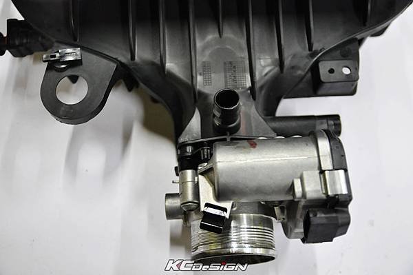 Volvo XC60 T5 installed KC.TBS throttle body spacer _18.jpg