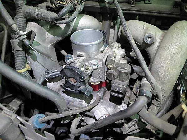 Suzuki Jimny (M13A) Install KC.TBS Throttle Body Spacer_003.jpg