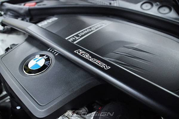 BMW F20 M125i (N20) 安裝 KCDesign 引擎室拉桿_06.jpg