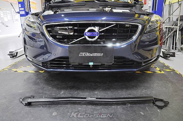 Volvo V40 KCDesign 引擎室拉桿_002.jpg