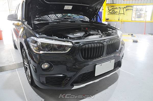 BMW F48 X1 安裝 KCDesign 引擎室拉桿、後行李箱拉桿_018.jpg