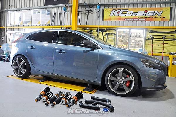 Volvo V40 T3 安裝 KCDesign 渦輪管、避震器、KC.TBS_002.jpg