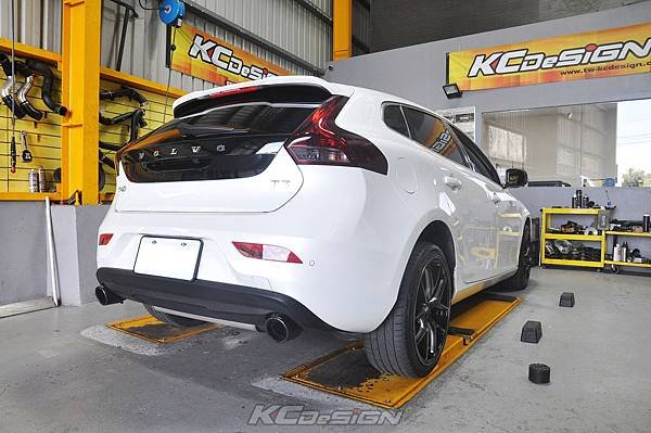 Volvo V40 T3 安裝 KCDesign 鋁合金渦輪管_033.jpg