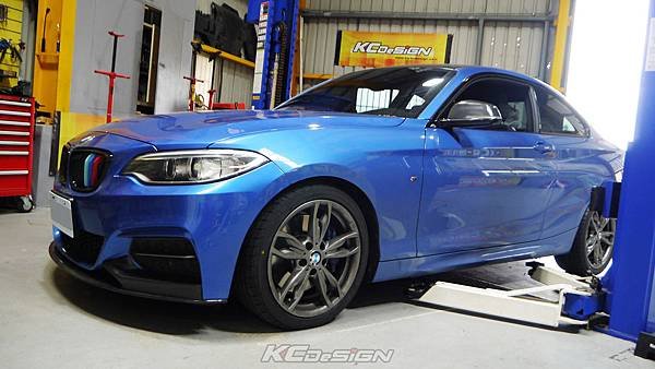 BMW F22 M235i 安裝 KCDesign 全車底盤結構桿(六件式)、前後防傾桿056.jpg