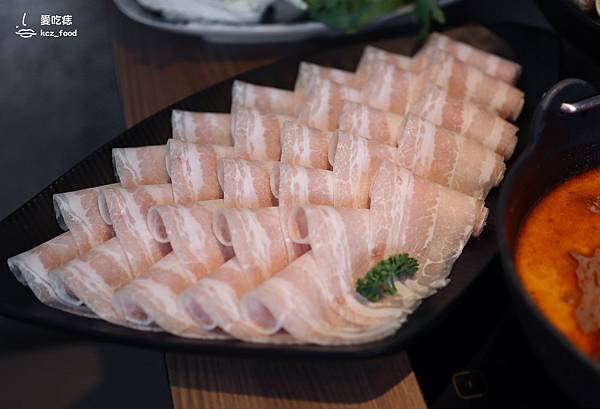 【高雄岡山區美食】築間幸福鍋物 火烤雙饗 岡山樂購廣場店｜高