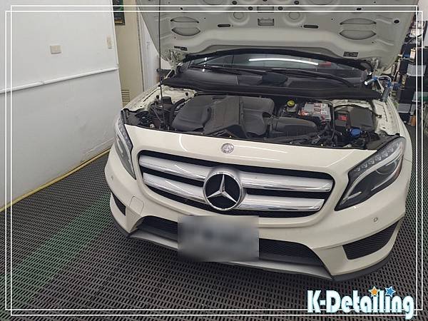 49009 Mercedes-Benz賓士2015年X156 GLA250電瓶檢測後壽命不佳進行電瓶更換.jpg