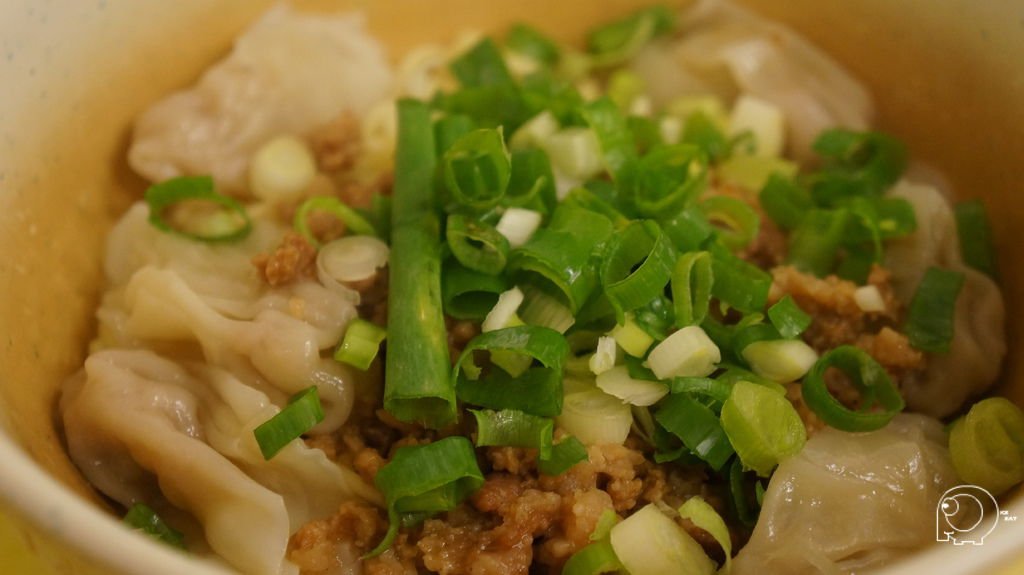 餛飩乾油麵