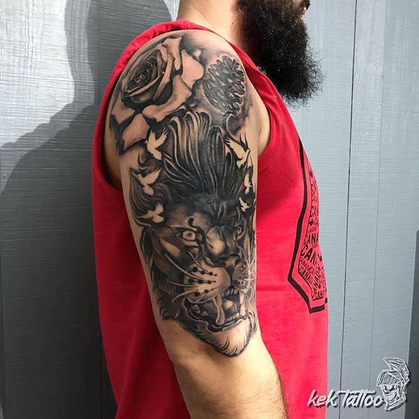 獅子與玫瑰｜寫實刺青｜Realistic tattoos 