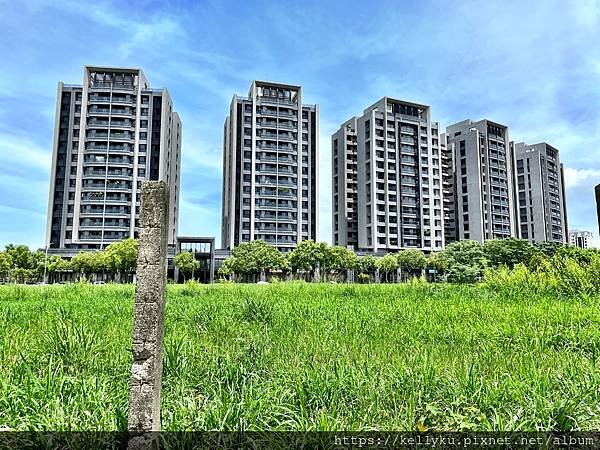 隆大營建●鳳凰時代 外觀建築