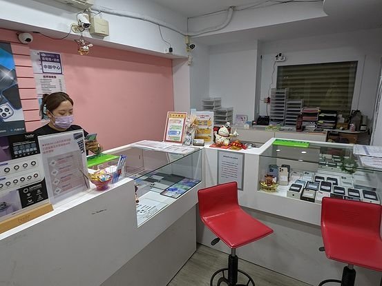 【圓方電信 l 配件終身保固】通信店初訪 買手機送配件的佛心
