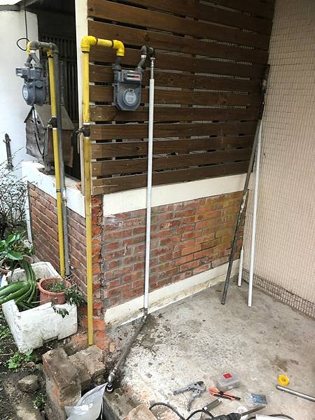 LINE_ALBUM_新竹市境福街拆除與泥做工程_220318_0.jpg