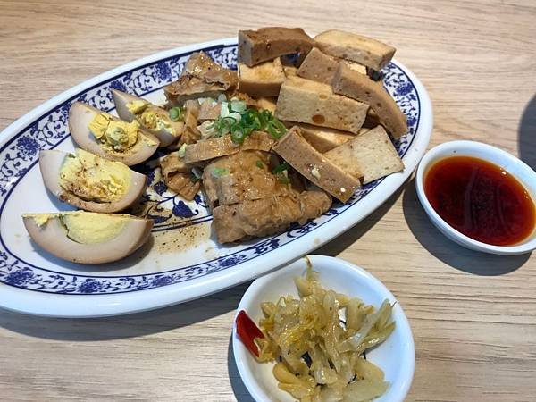 高雄牛肉麵推薦_段純貞牛肉麵_高雄夢時代