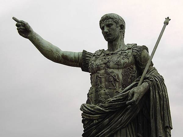 799px-Rome_Statue_of_Augustus