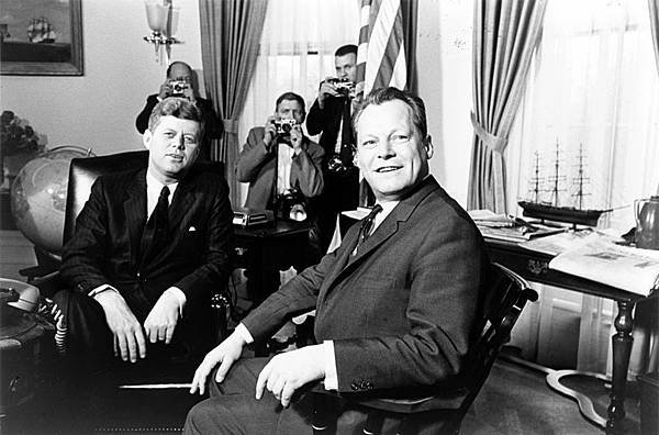 John_F._Kennedy_meeting_with_Willy_Brandt,_March_13,_1961