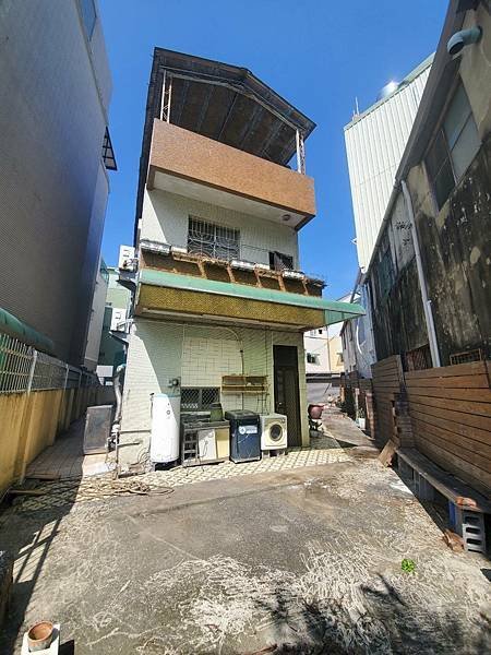 台南租屋~東區靜巷獨棟透天釋出