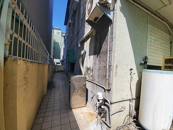 台南租屋~東區靜巷獨棟透天釋出