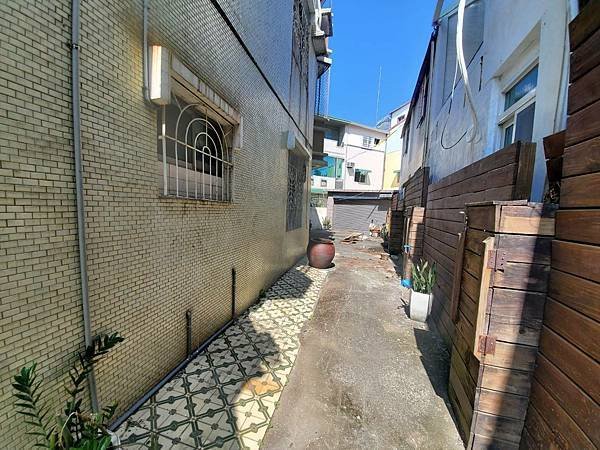 台南租屋~東區靜巷獨棟透天釋出