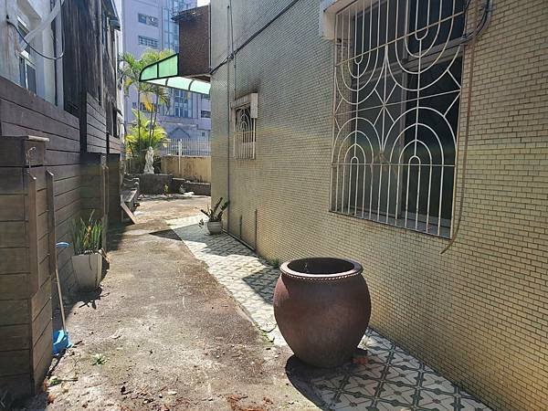 台南租屋~東區靜巷獨棟透天釋出