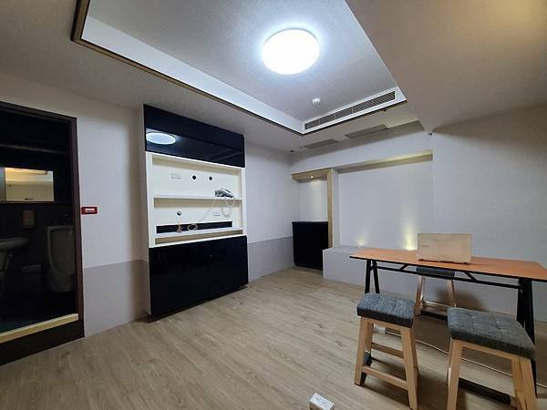 (已出租)台南租屋~優質工作室、辦公空間出租-成創商務中心V