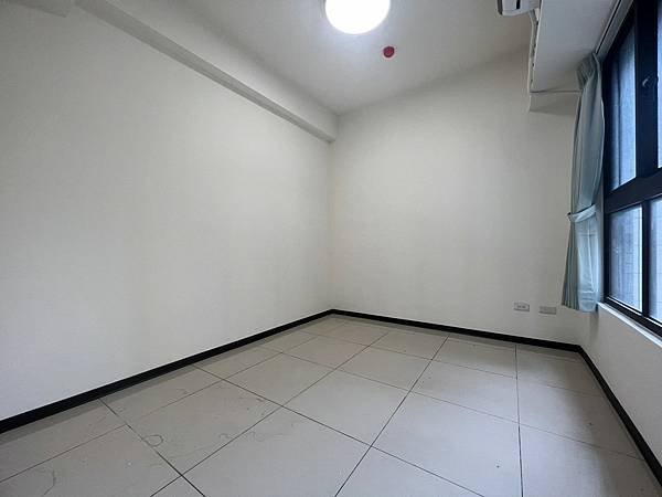 LINE_ALBUM_昕願景兩房一廳一衛_231207_6.jpg