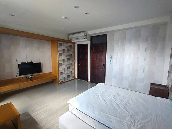LINE_ALBUM_中西區經典民宿風大套房6B_240712_2.jpg
