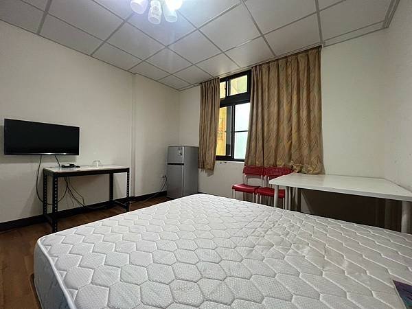 LINE_ALBUM_東區靜巷優質套房2-2_240910_4.jpg