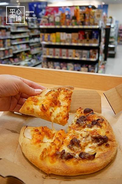 Domino’s X 7-ELEVEN (12).JPG