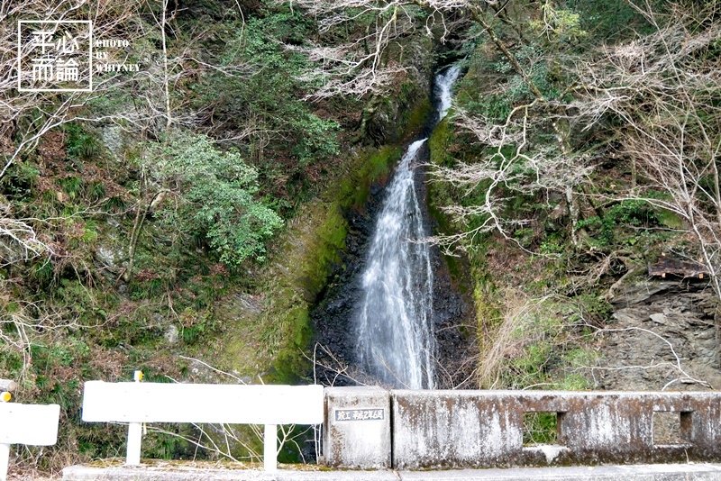 岩瀧不動堂 不動の滝.JPG