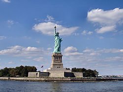 3.Liberty-statue-from-front.jpg