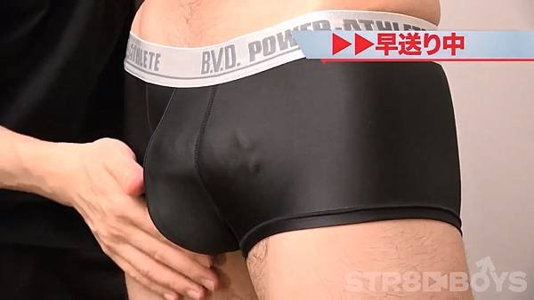 SBB-0037 – 【巨根マニア】21cmデカマラ 四つん這いで大量噴射 兜合わせギン勃ち.mp4_20241022_204749.956.jpg