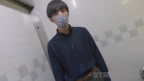 SBB-0221 – 20cm巨根からザーメンビーム トイレで発展からの激エロオナニー –.mp4_20241022_212636.511.jpg