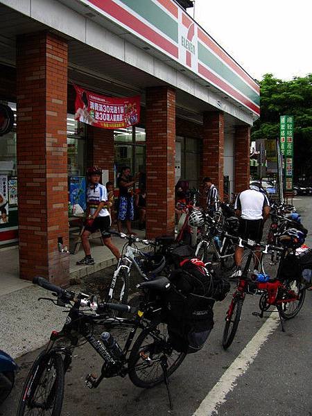 鄉村的7-11