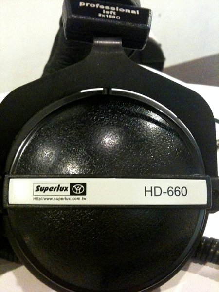 高CP值的監聽耳機 Superlux HD660