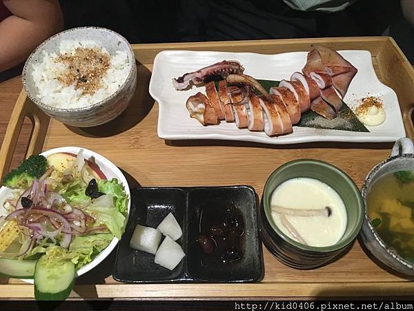 【Kay食記】午晚餐 - 暖呼呼食堂 - 吃在高雄(新興區)