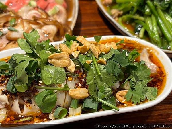 【Kay食記】低調不易發現，麻辣味很足夠價位又不貴的【宮寶寶